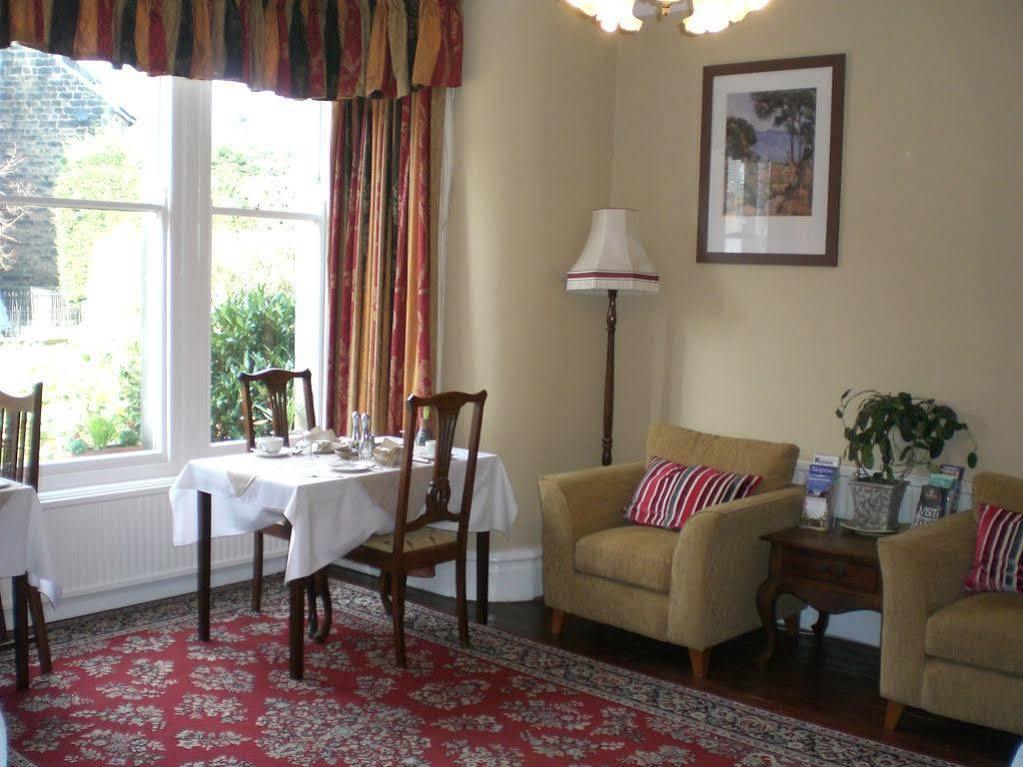 Wynnstay House Харрогейт Экстерьер фото